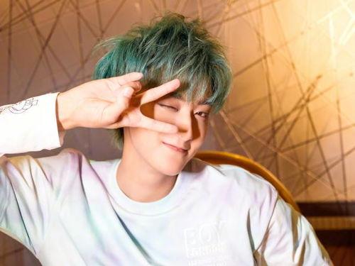 戳爷吃瓜现场图片高清视频,高清视频揭秘明星幕后趣事